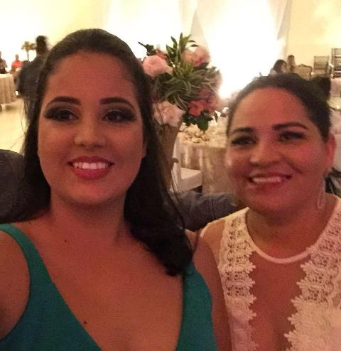 ANA PAULA DOS SANTOS MOREIRA AO LADO DE SUA MÃE, ORILENE DOS SANTOS