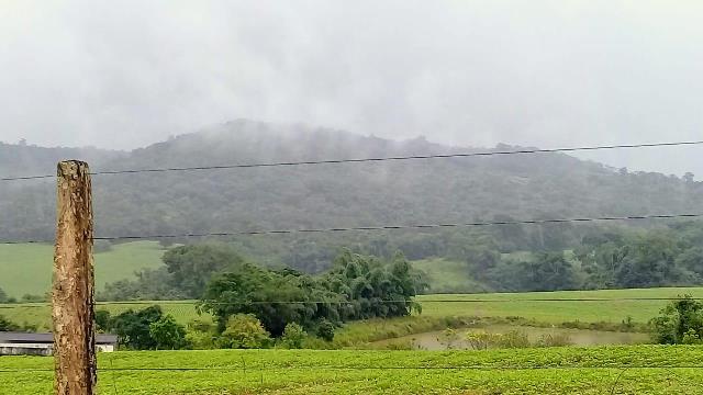 DIA DE CHUVA NA FAZENDA EXTREMA- FLAVIANA ALMEIDA