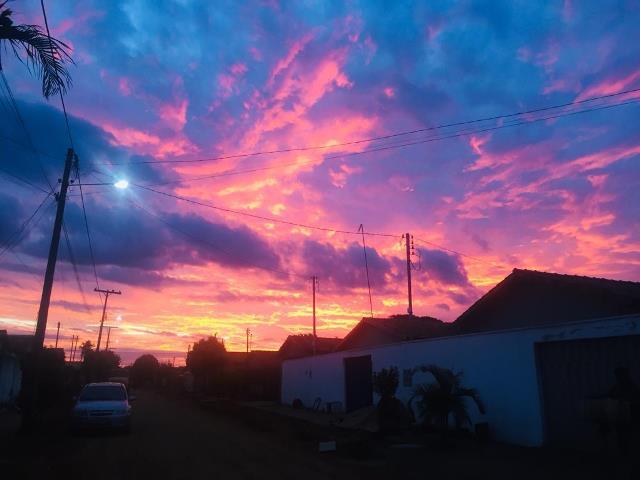 ENTARDECER VISTO DO BAIRRO MICHELLE - JÉSSICA SPÍNDOLA DE CASTRO