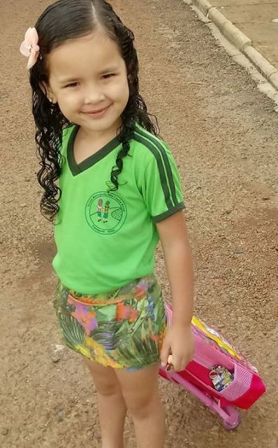 MARIA VITÓRIA SIMÕES - ALUNA DA ESCOLA LUIZA VIANA