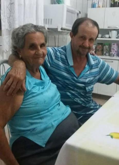 DENILTON ANANIAS BORGES AO LADO DE SUA MÃE, MARIA ANTÔNIA FERREIRA BORGES