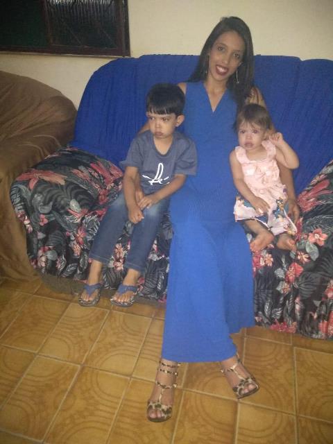 OS FILHOS JOÃO MIGUEL E SOPHIA AO LADO DE SUA AMADA MAMÃE, JÉSSICA TELES