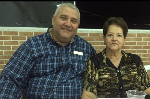 NA FOTO ACIMA, FAUSTO JÚNIOR E SUA QUERIDA MÃE, TEREZINHA VIEIRA DE SOUZA