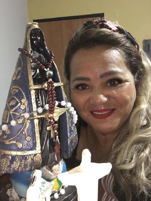 NA FOTO ACIMA, HELENA MOREIRA..."SENHOR JESUS...NADA TEMOS PARA DEFESA DESSA PANDEMIA E NÃO SER VOSSA MISERICÓRDIA"