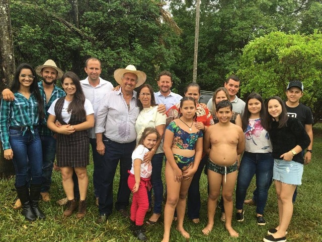 EVANDRO E FAMILIA