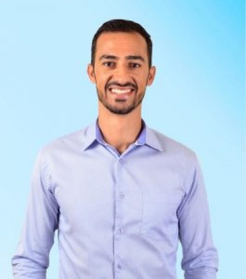 DARLAN DE CASTRO GUIMARÃES - SECRETÁRIO DE ESPORTES E LAZER Tem 35 anos de idade, sendo formado em Educação Física pela UniEvangélica de Anápolis. É pós-graduado em Fisiologia do Exercício e Treinamento Desportivo plea Fundação Oswaldo Aranha, além de ter em seu currículo, diversos cursos de aperfeiçoamento.